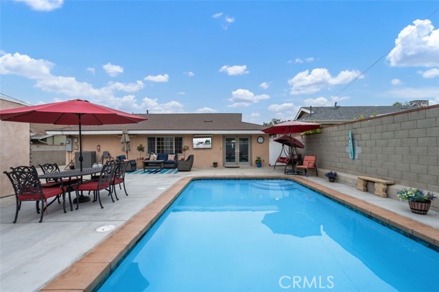 2415 Casa Grande Street, Pasadena CA: https://media.crmls.org/medias/b52019e2-8750-4ae0-aa77-b246789c38a0.jpg