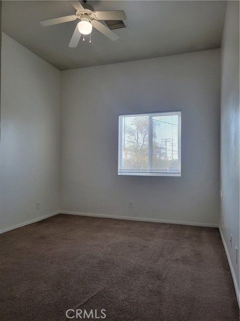 6446 Palm View Avenue, 29 Palms CA: https://media.crmls.org/medias/b5203404-406b-44b7-adfb-c424d61ec98b.jpg