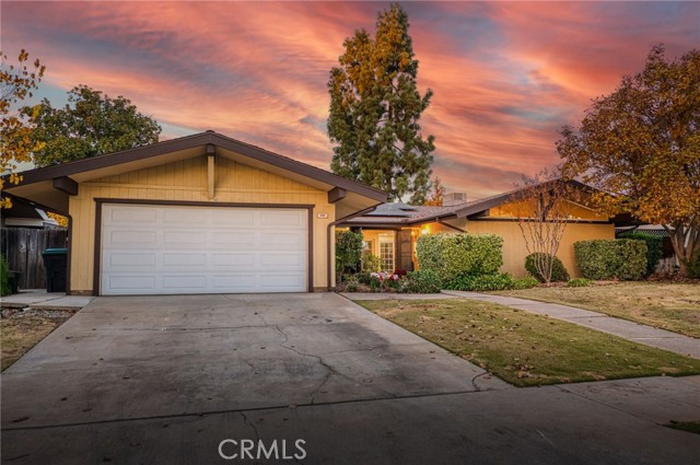 Detail Gallery Image 22 of 25 For 690 W Fremont Ave, Fresno,  CA 93704 - 3 Beds | 2 Baths