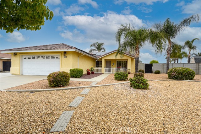 Detail Gallery Image 2 of 38 For 1220 Auburn St, Hemet,  CA 92545 - 3 Beds | 2 Baths