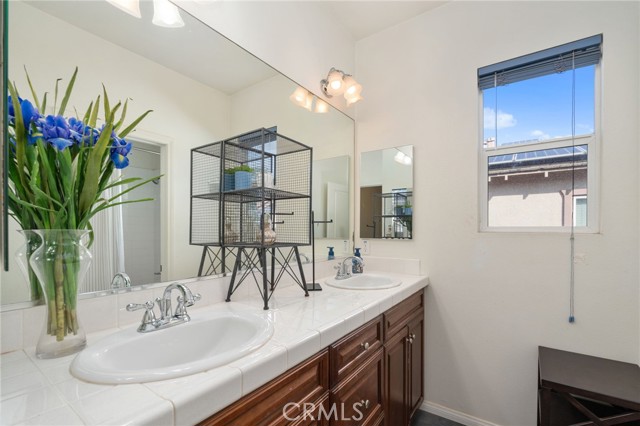 Detail Gallery Image 21 of 34 For 4682 Meadow Dr., Carlsbad,  CA 92010 - 5 Beds | 4 Baths