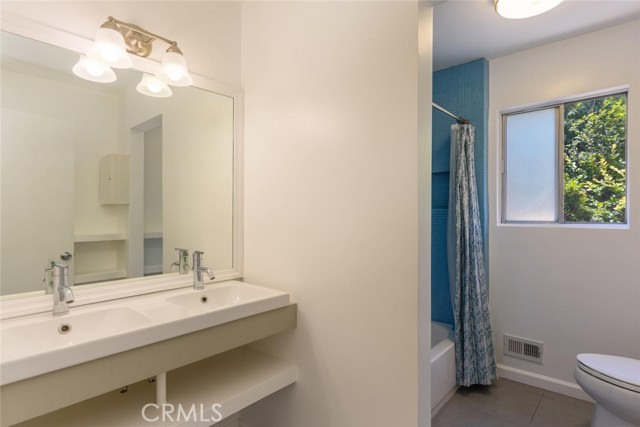 27424 Country Glen Road, Agoura Hills CA: https://media.crmls.org/medias/b520fba0-949b-47f5-9c25-fbd798541720.jpg