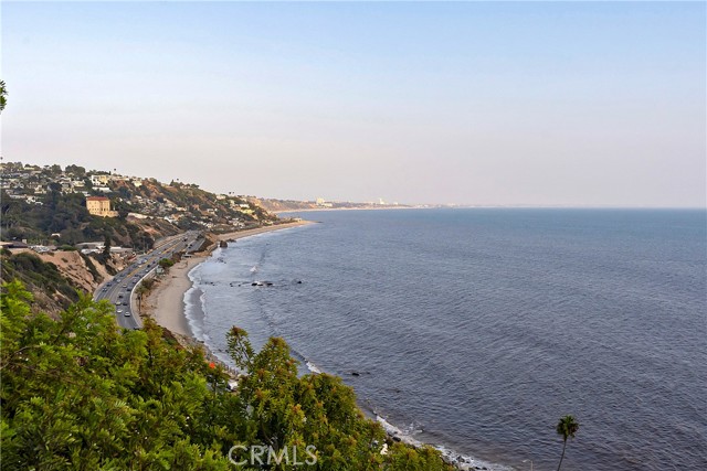 Detail Gallery Image 50 of 55 For 18300 Coastline Dr, Malibu,  CA 90265 - 4 Beds | 4 Baths