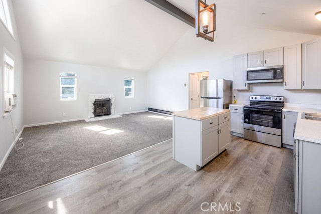 Detail Gallery Image 3 of 21 For 15692 Armstrong St, Middletown,  CA 95461 - 2 Beds | 1 Baths