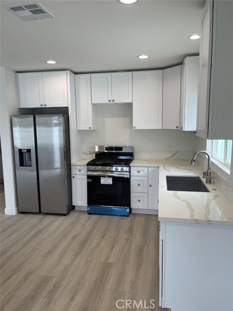 8142 Redbush Lane, Panorama City (los Angeles), CA, 91402 8142 Redbush Lane, Panorama City (los Angeles), CA, 91402