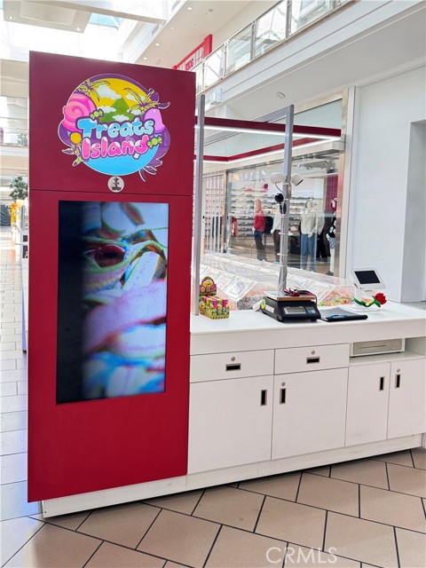 112 Plaza Drive, West Covina CA: https://media.crmls.org/medias/b5224072-9c92-497b-83e3-8e4b7e8a75cb.jpg