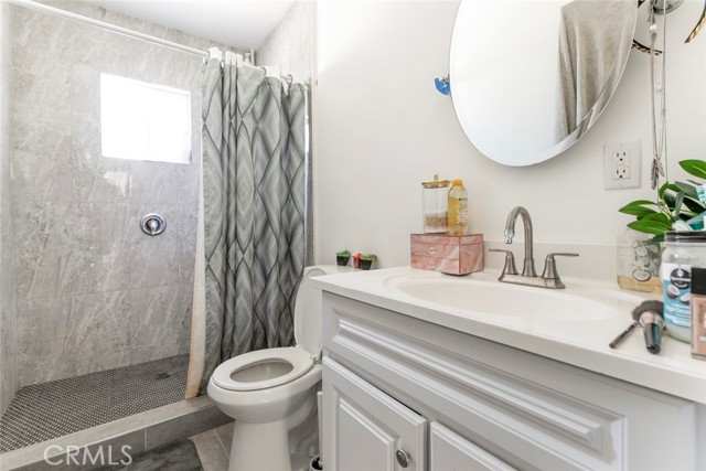 11024 Peoria Street, Sun Valley CA: https://media.crmls.org/medias/b5228fab-545f-45dc-9ca6-1310a9c1f9ad.jpg