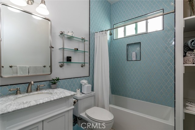 Detail Gallery Image 17 of 33 For 162 Pomona Ave, Long Beach,  CA 90803 - 2 Beds | 2 Baths