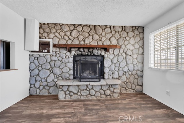 Detail Gallery Image 4 of 40 For 40225 Abelia St, Lucerne Valley,  CA 92356 - 2 Beds | 1 Baths