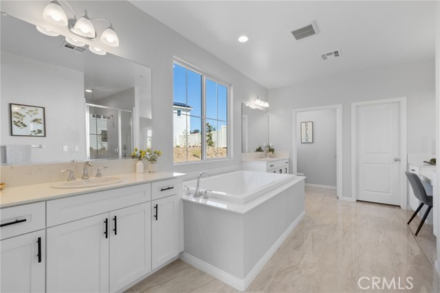 Detail Gallery Image 36 of 54 For 5612 Levanto St, Bakersfield,  CA 93306 - 4 Beds | 3 Baths