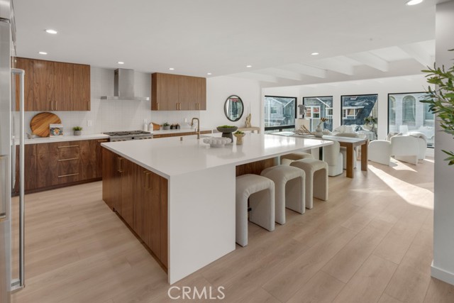 58 66th Place, Long Beach CA: https://media.crmls.org/medias/b5242334-c97f-49bc-bc60-da78060c1215.jpg