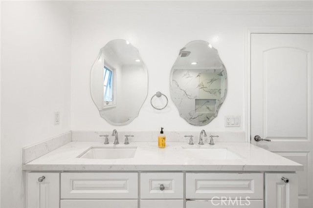 Detail Gallery Image 21 of 44 For 1851 Tamerlane Dr, Glendale,  CA 91208 - 4 Beds | 3 Baths