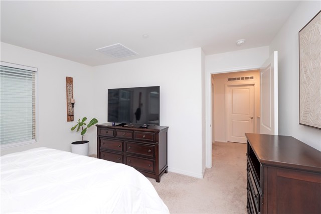 Detail Gallery Image 26 of 69 For 16657 Snowdrop Ln #2,  Fontana,  CA 92336 - 4 Beds | 3 Baths