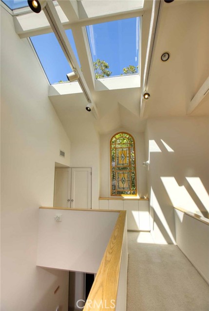 3847 Royal Woods Drive, Sherman Oaks CA: https://media.crmls.org/medias/b526406d-8ff7-425b-b621-22e104f9bde2.jpg