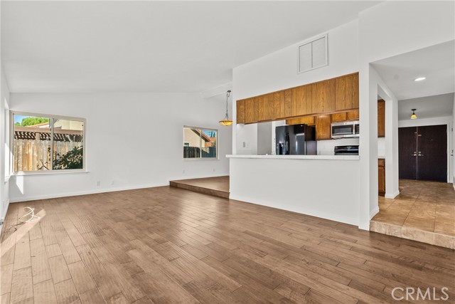 Detail Gallery Image 14 of 48 For 4847 Talmadge, Moorpark,  CA 93021 - 3 Beds | 2 Baths