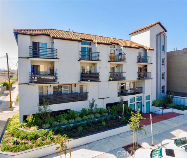 Detail Gallery Image 1 of 29 For 327 Chestnut Ave #310,  Long Beach,  CA 90802 - 1 Beds | 1 Baths