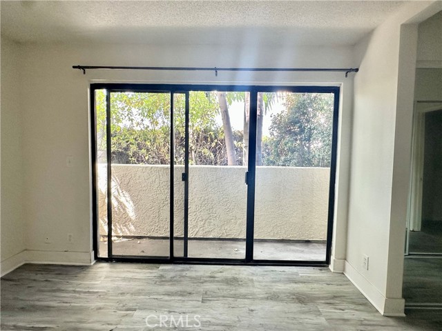 Detail Gallery Image 10 of 18 For 1052 S Mariposa Ave #105,  Los Angeles,  CA 90006 - 2 Beds | 2 Baths