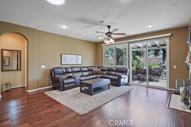 Detail Gallery Image 10 of 47 For 32004 Teal Ct, Yucaipa,  CA 92399 - 4 Beds | 2 Baths