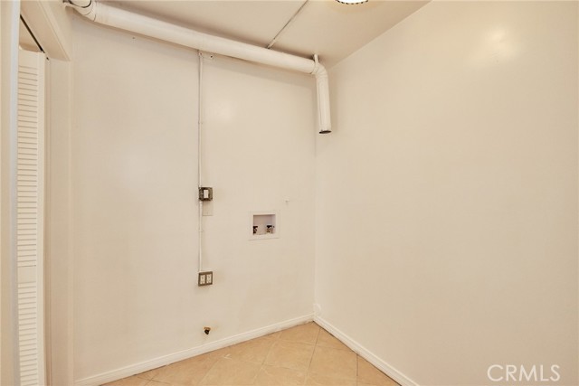 Detail Gallery Image 19 of 24 For 856 N Van Ness Ave #3,  Los Angeles,  CA 90038 - 2 Beds | 2 Baths