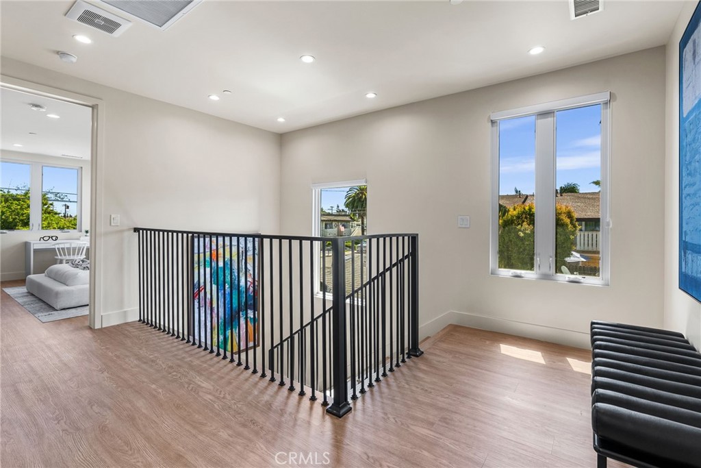 B528debb 1f51 4168 9ff2 5afbf4f58af5