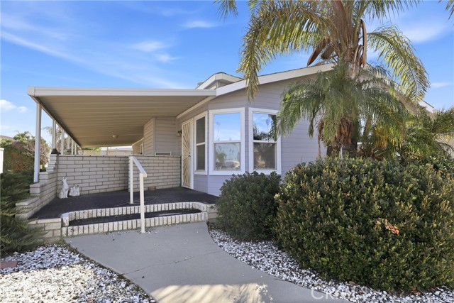 Detail Gallery Image 2 of 21 For 930 S. Santa Victoria, Hemet,  CA 92543 - 3 Beds | 2 Baths