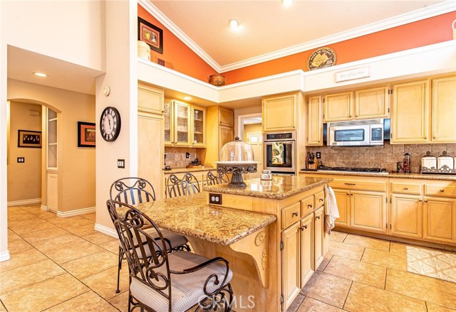 Detail Gallery Image 18 of 66 For 23429 Lane Ct, Valencia,  CA 91354 - 3 Beds | 2/1 Baths