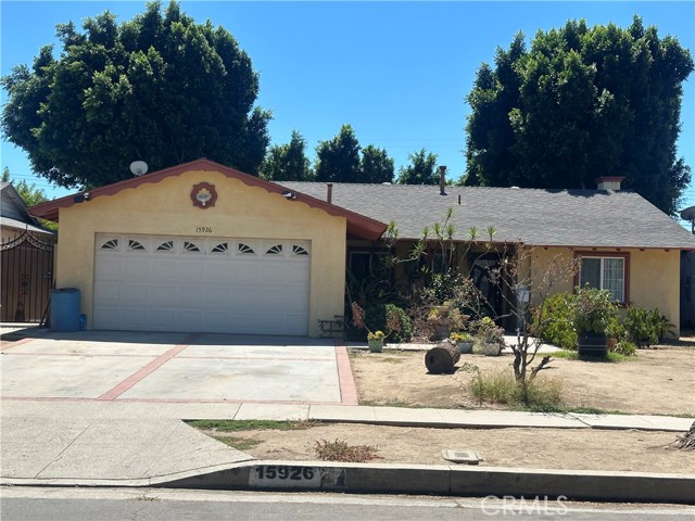 15926 Napa Street, North Hills CA: https://media.crmls.org/medias/b52cd852-7744-4abf-a420-600ec3fe815f.jpg
