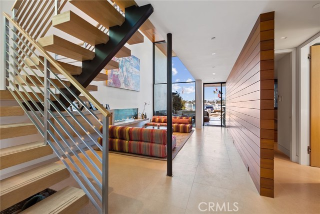 Detail Gallery Image 3 of 32 For 1509 E Bay Ave, Newport Beach,  CA 92661 - 4 Beds | 4/1 Baths