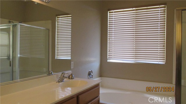 Detail Gallery Image 19 of 25 For 21280 Merlot Ln, Apple Valley,  CA 92308 - 4 Beds | 2 Baths