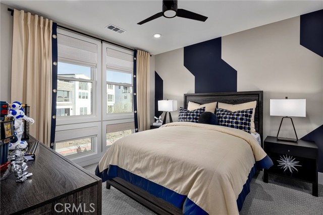 Detail Gallery Image 15 of 15 For 113 Apron, Irvine,  CA 92618 - 5 Beds | 5 Baths