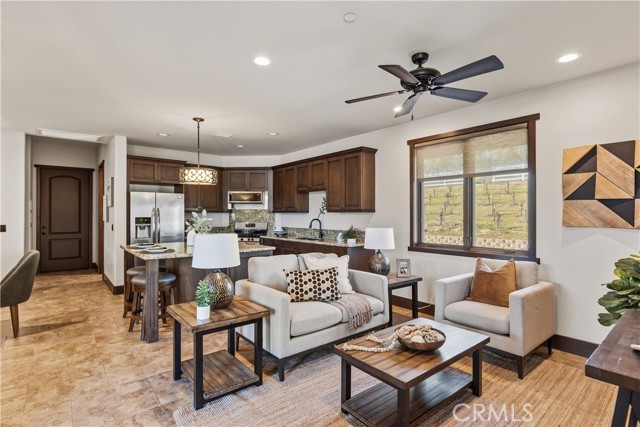 Detail Gallery Image 33 of 72 For 41570 Avenida Bordeaux, Temecula,  CA 92592 - 6 Beds | 4/1 Baths