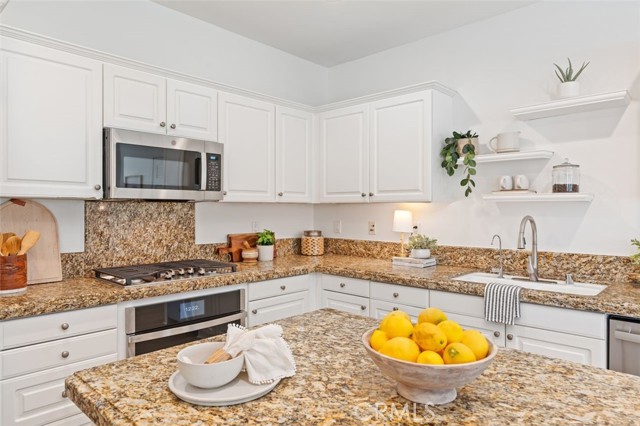 Detail Gallery Image 10 of 40 For 28 Passaflora Ln, Ladera Ranch,  CA 92694 - 3 Beds | 2/1 Baths