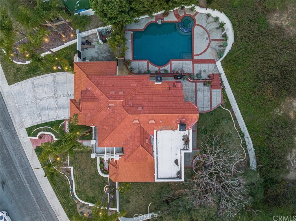 https://media.crmls.org/medias/b52ea444-8d90-426e-b970-21e04740c6e8.jpg?preset=X-Large