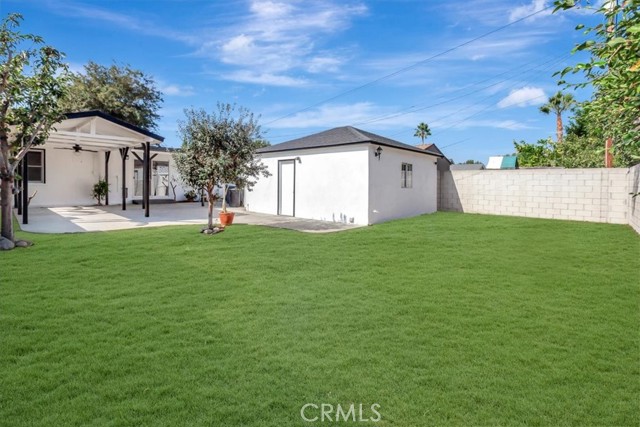 Detail Gallery Image 5 of 22 For 823 N Towner, Santa Ana,  CA 92703 - 4 Beds | 1 Baths