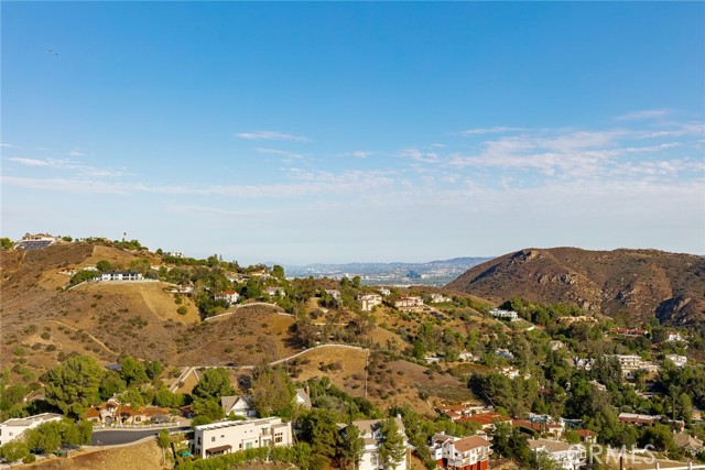 34 sage, Bell Canyon CA: https://media.crmls.org/medias/b52faae7-eea1-47e8-9bf9-0f6166b4f896.jpg