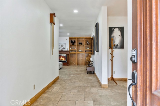 Detail Gallery Image 5 of 36 For 18780 Markham St, Riverside,  CA 92508 - 4 Beds | 3/1 Baths