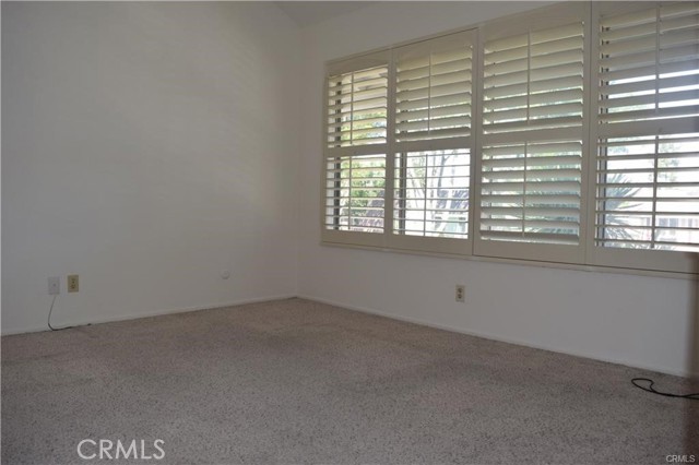 91 Oval Road, Irvine CA: https://media.crmls.org/medias/b5323b10-9c07-4dd4-90b7-17883600b757.jpg