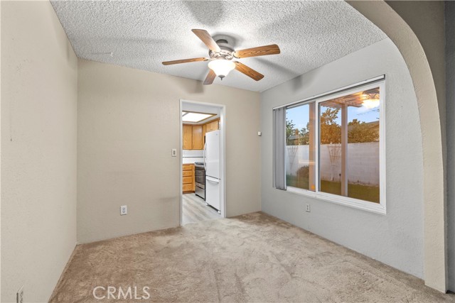 Detail Gallery Image 7 of 43 For 16464 Tullock, Fontana,  CA 92335 - 4 Beds | 2 Baths