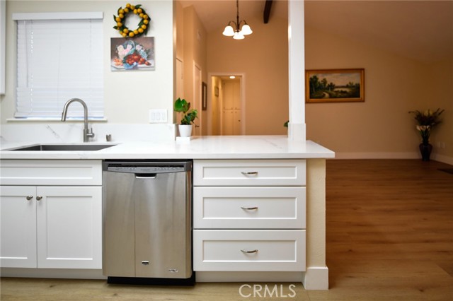 Detail Gallery Image 10 of 25 For 684 Parkview Drive, Lake Elsinore,  CA 92530 - 2 Beds | 1 Baths