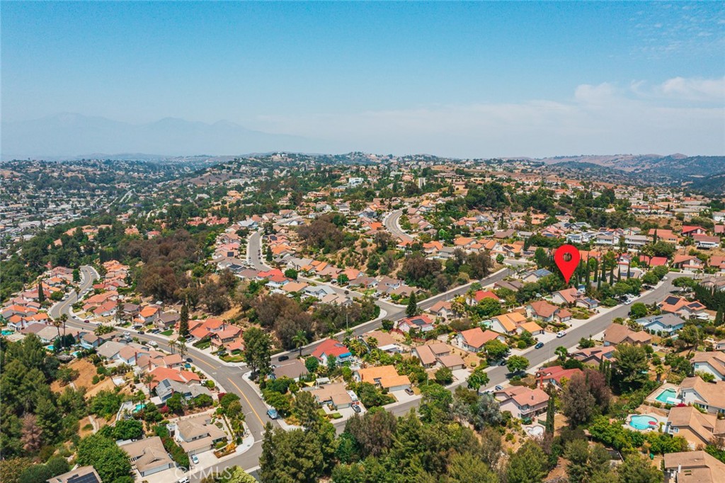 https://media.crmls.org/medias/b532c4d3-77a6-448d-bb97-778d6906d03a.jpg?preset=X-Large
