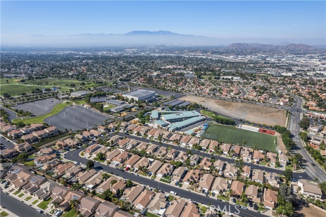815 Autumn Lane, Corona CA: https://media.crmls.org/medias/b532f379-dcc2-4009-a73b-05947a7bf393.jpg