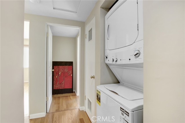 927 Alta Loma Drive, Corona CA: https://media.crmls.org/medias/b533264b-a328-41f0-82e1-b5e34912e6c8.jpg