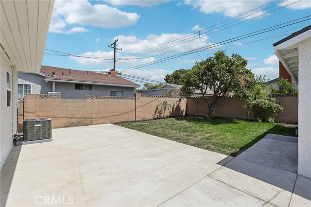 20836 Cortner Avenue, Lakewood CA: https://media.crmls.org/medias/b5333a8f-91d7-4181-89f9-6ebf400e19b7.jpg