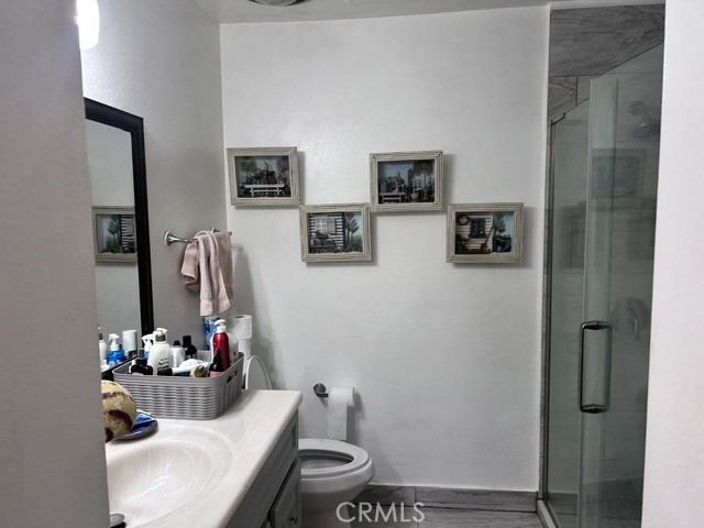 https://media.crmls.org/medias/b534e36c-2f98-44d9-95ab-b2ad404d8fd8.jpg?preset=X-Large