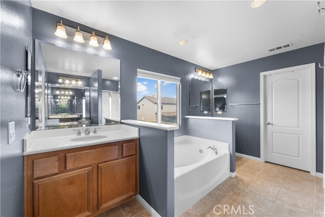 4122 Rainer, Lancaster CA: https://media.crmls.org/medias/b534e3e1-6f2a-4c69-964d-c4a25514698a.jpg