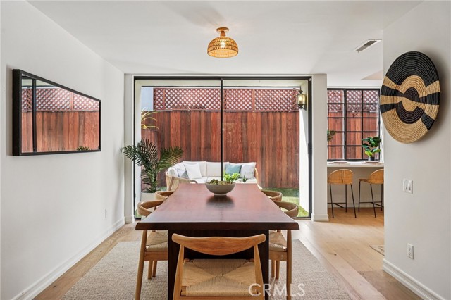 Detail Gallery Image 10 of 32 For 713 9th St #3,  Santa Monica,  CA 90402 - 3 Beds | 3 Baths