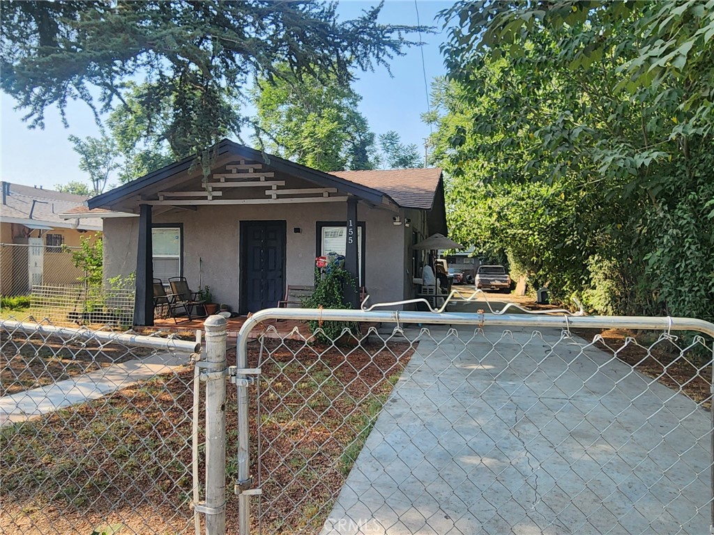 https://media.crmls.org/medias/b5355389-32c6-45d1-885c-e16b1b2daaab.jpg?preset=X-Large