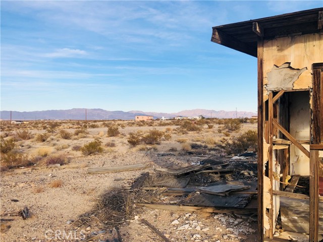 Detail Gallery Image 6 of 12 For 5 Pinto Mountain Rd, Twentynine Palms,  CA 92277 - – Beds | – Baths