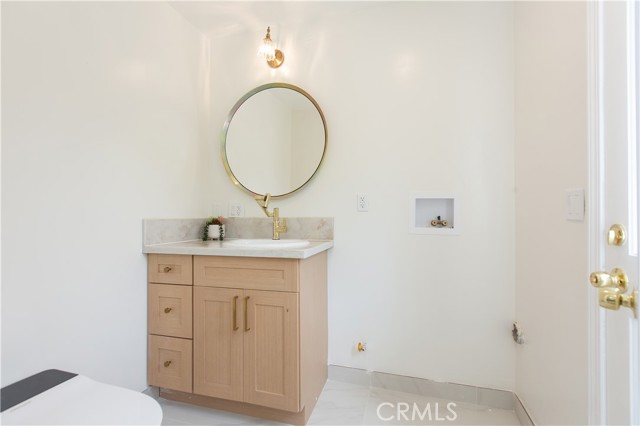 14879 Jadestone Drive, Sherman Oaks CA: https://media.crmls.org/medias/b5369984-1959-4e58-88ef-3d7d934e5b8d.jpg