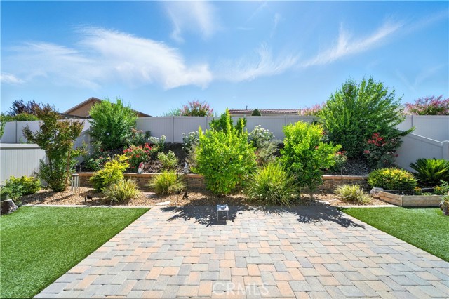 345 Lucinda Terrace, Beaumont CA: https://media.crmls.org/medias/b536da12-b476-4559-afcd-115ca3846e5b.jpg